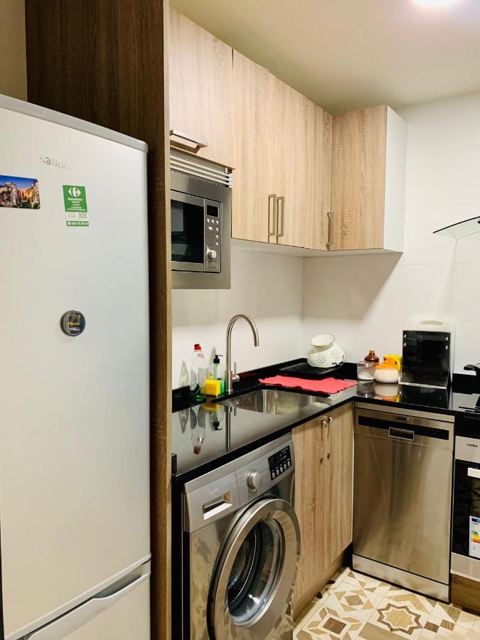 Piso Recien Reformado Y Con Buena Ubicacion Apartamento Oviedo Exterior foto